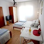 Shanti Apartmán *