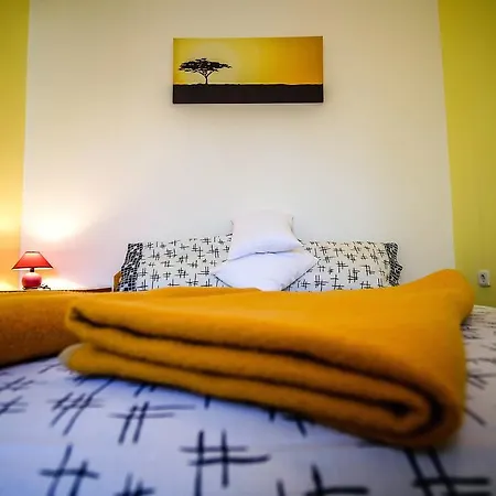 Shanti Apartment *
